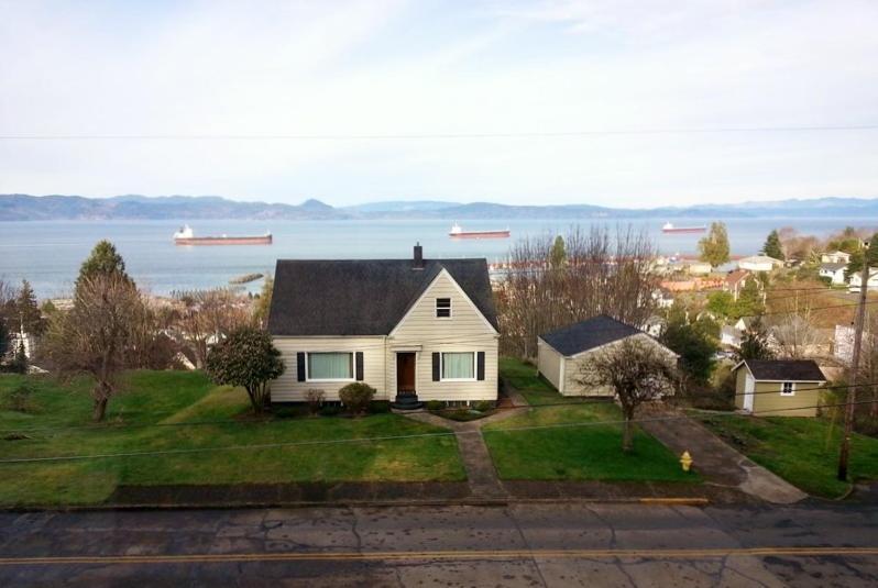 Astoria Painted Lady Historic Apt With River View! Екстер'єр фото