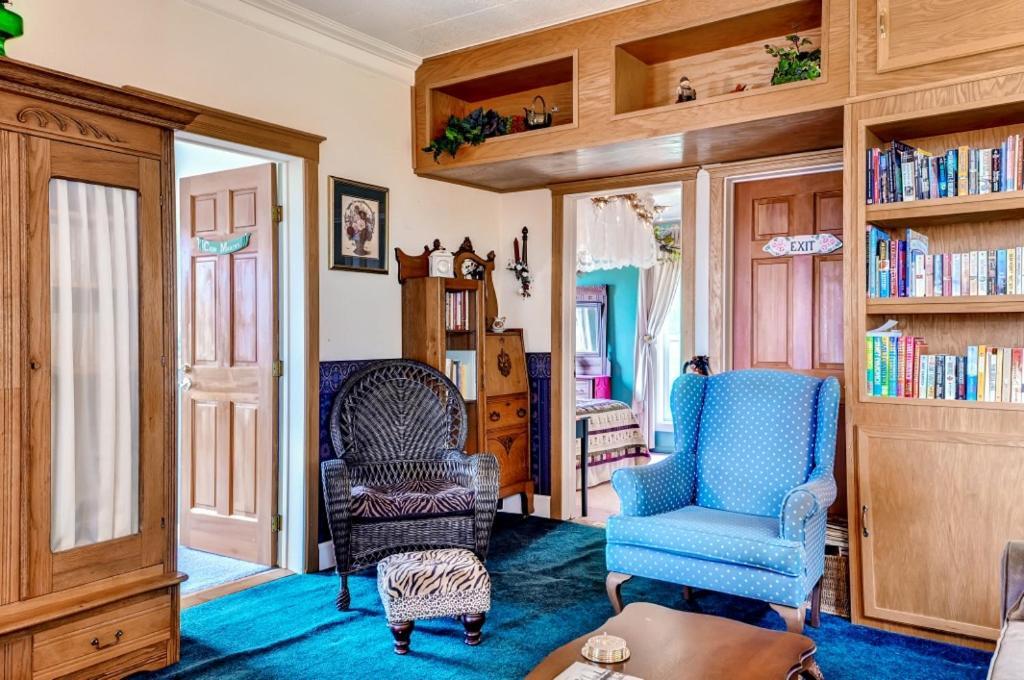 Astoria Painted Lady Historic Apt With River View! Екстер'єр фото