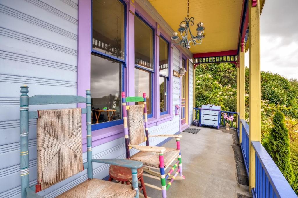 Astoria Painted Lady Historic Apt With River View! Екстер'єр фото